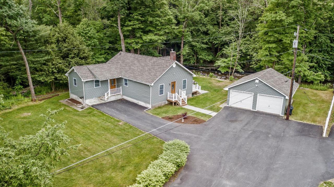 Cabin By The Creek With Private Creek Access Tannersville Exterior photo