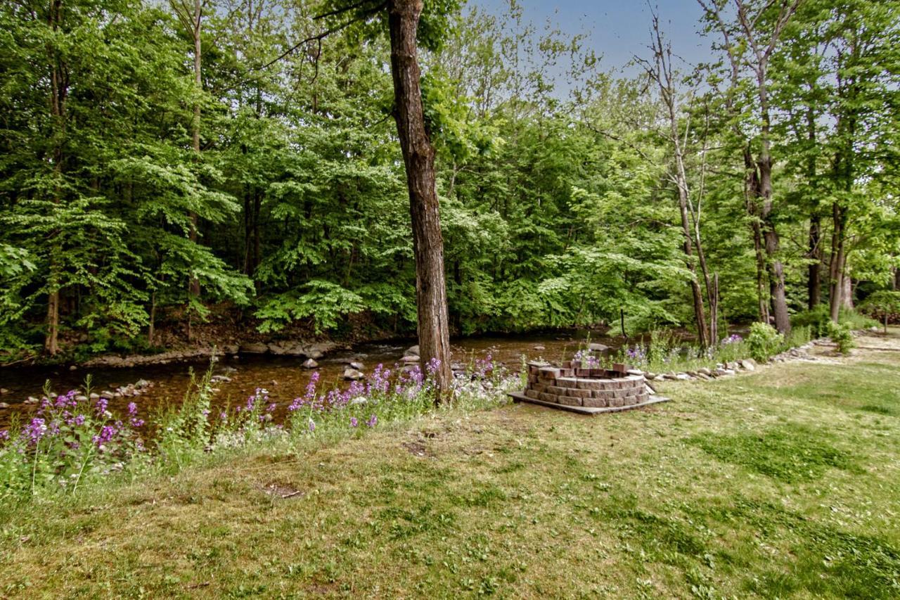 Cabin By The Creek With Private Creek Access Tannersville Exterior photo